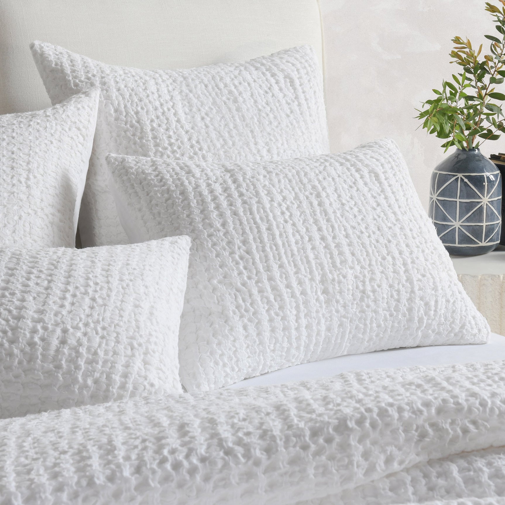 Colmar White Quilt Collection
