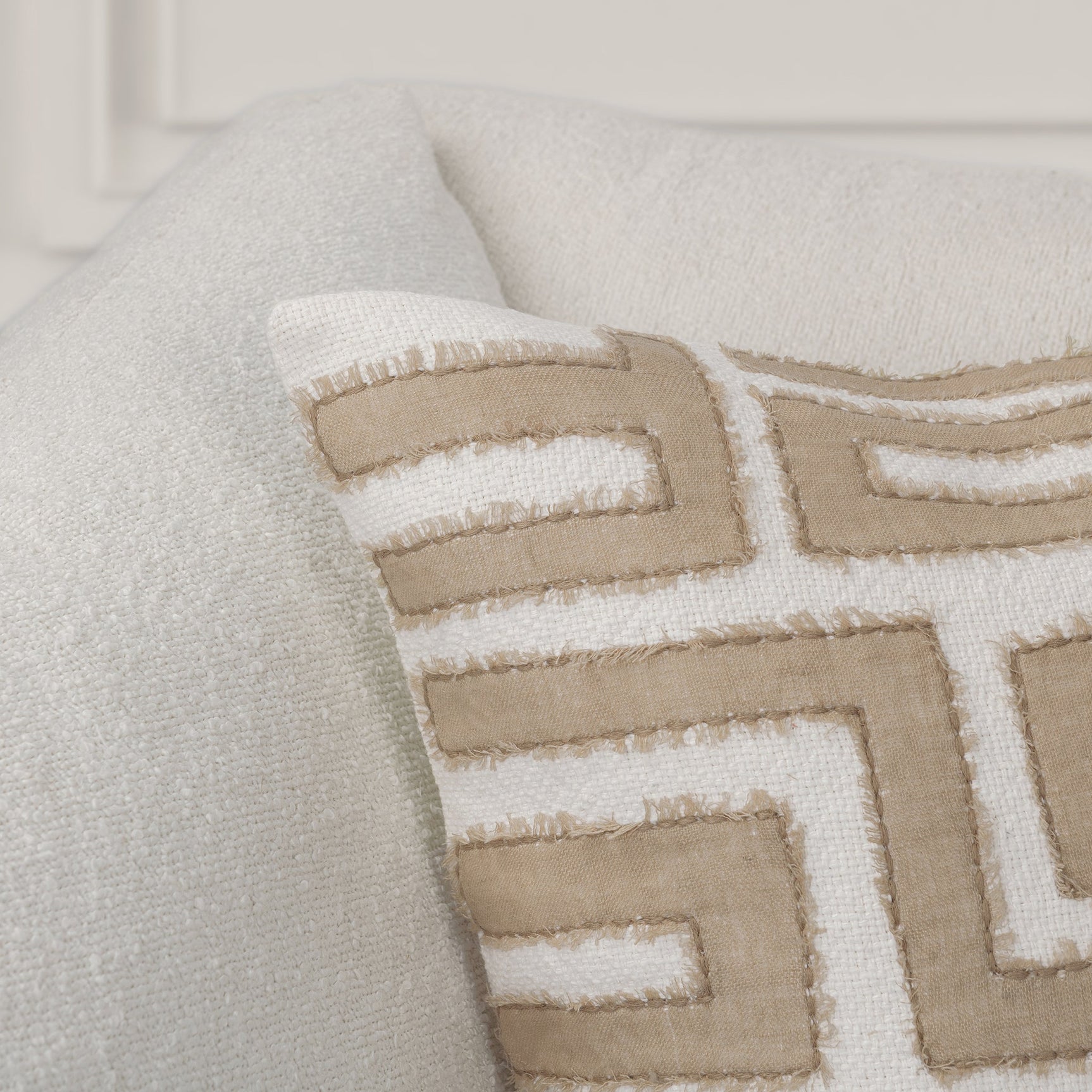 VC Mateo Natural/Ivory 22X22 Throw Pillow (Set of 2) - Ornate Home