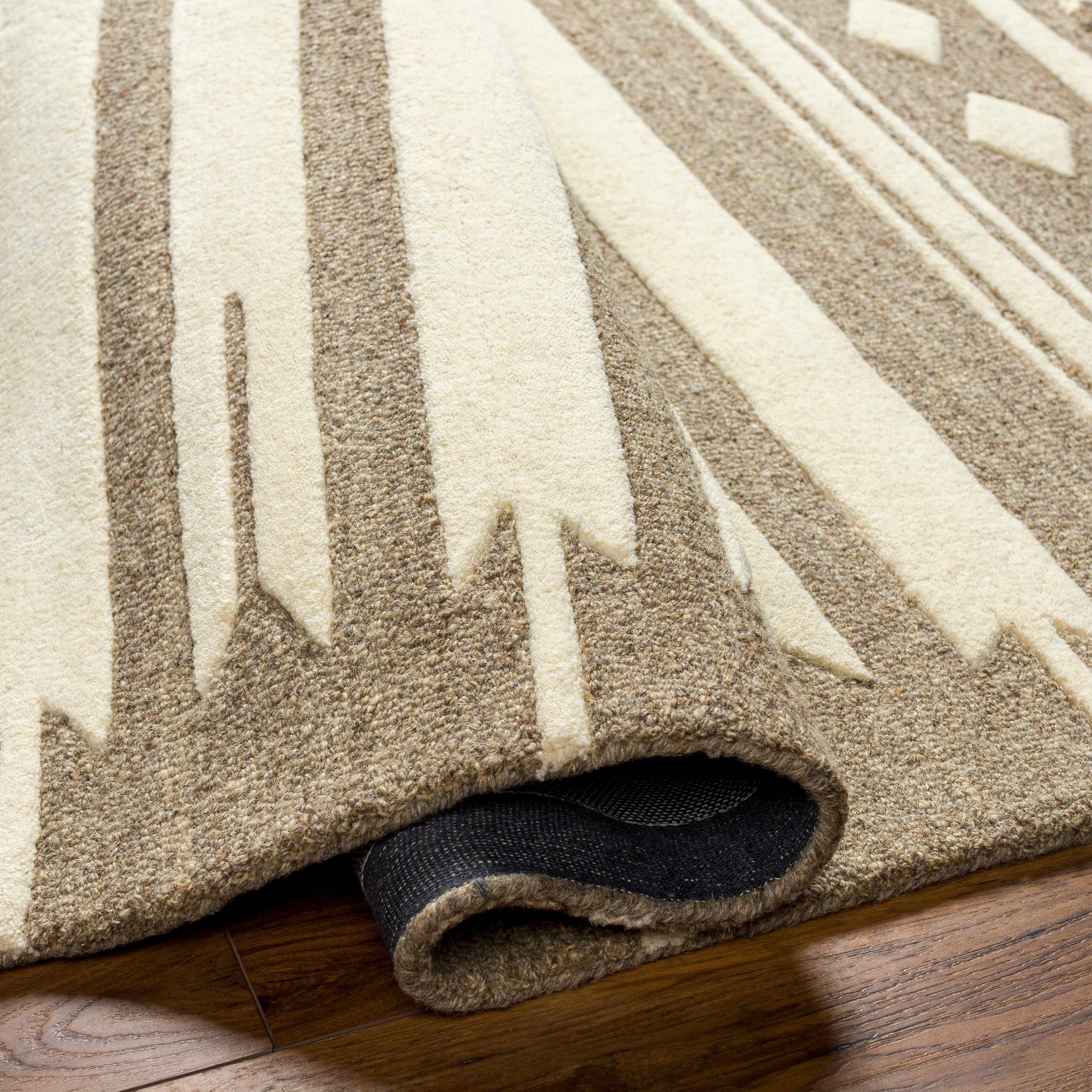 Vamo Area Rug - Clearance - Ornate Home