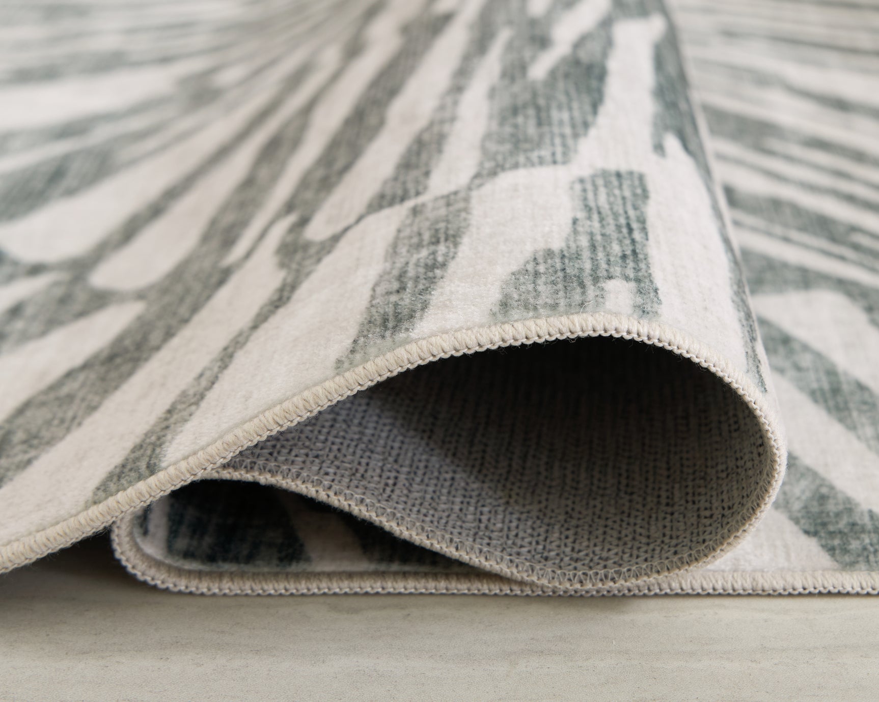 Verland Gray/White Washable Large Rug - Ornate Home