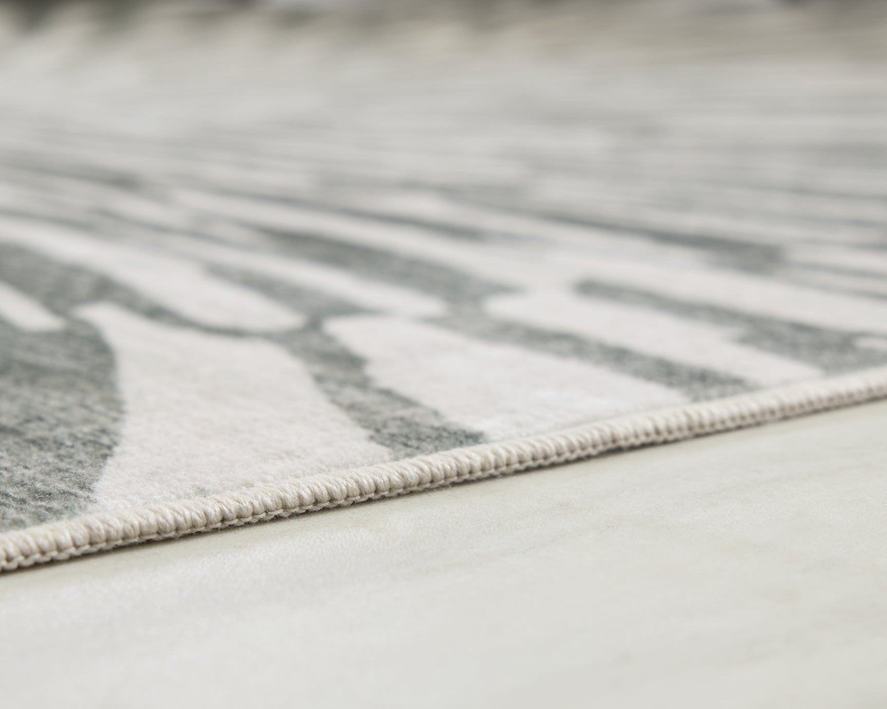 Verland Gray/White Washable Large Rug - Ornate Home
