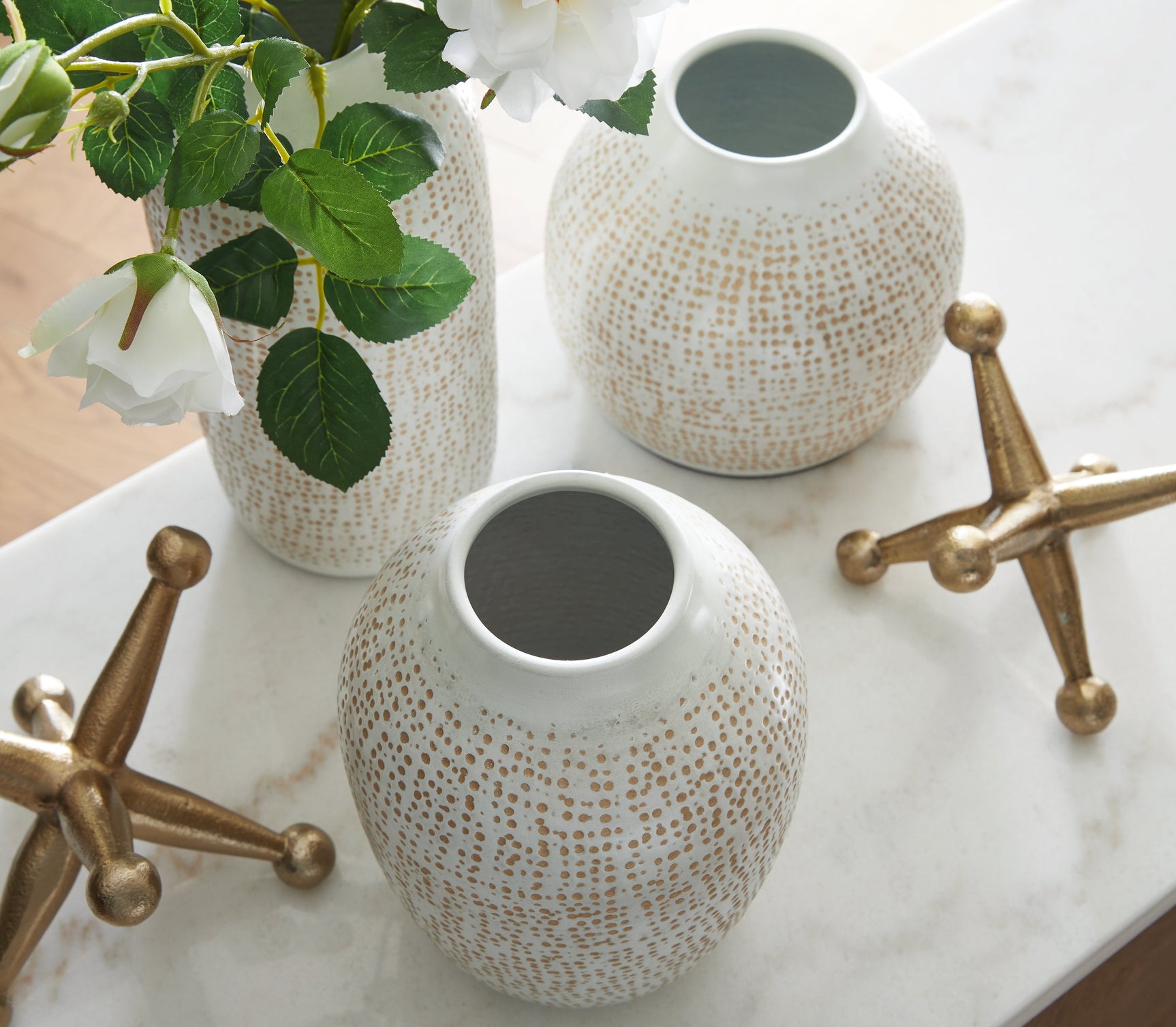 Vinburn White/Gold Finish Accessory Set (Set of 5) (Online Special Price) - Ornate Home