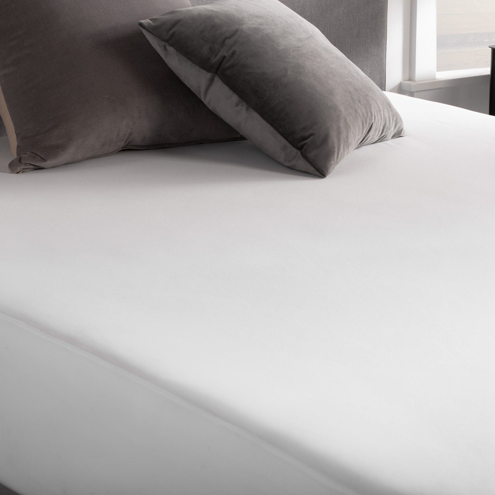 Waterproof Jersey White Cal King Mattress Protector