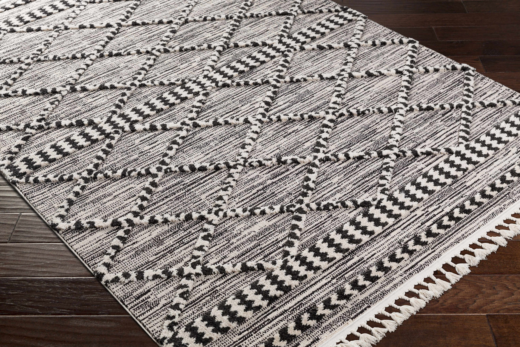 Warrandyte 5x7 Black&White High-Low Rug - Clearance - Ornate Home