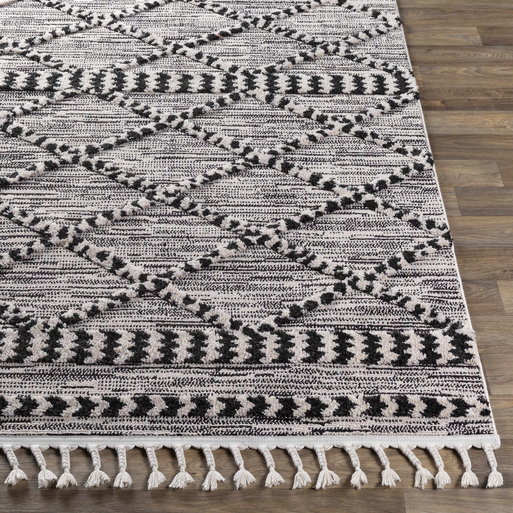 Warrandyte 5x7 Black&White High-Low Rug - Clearance - Ornate Home