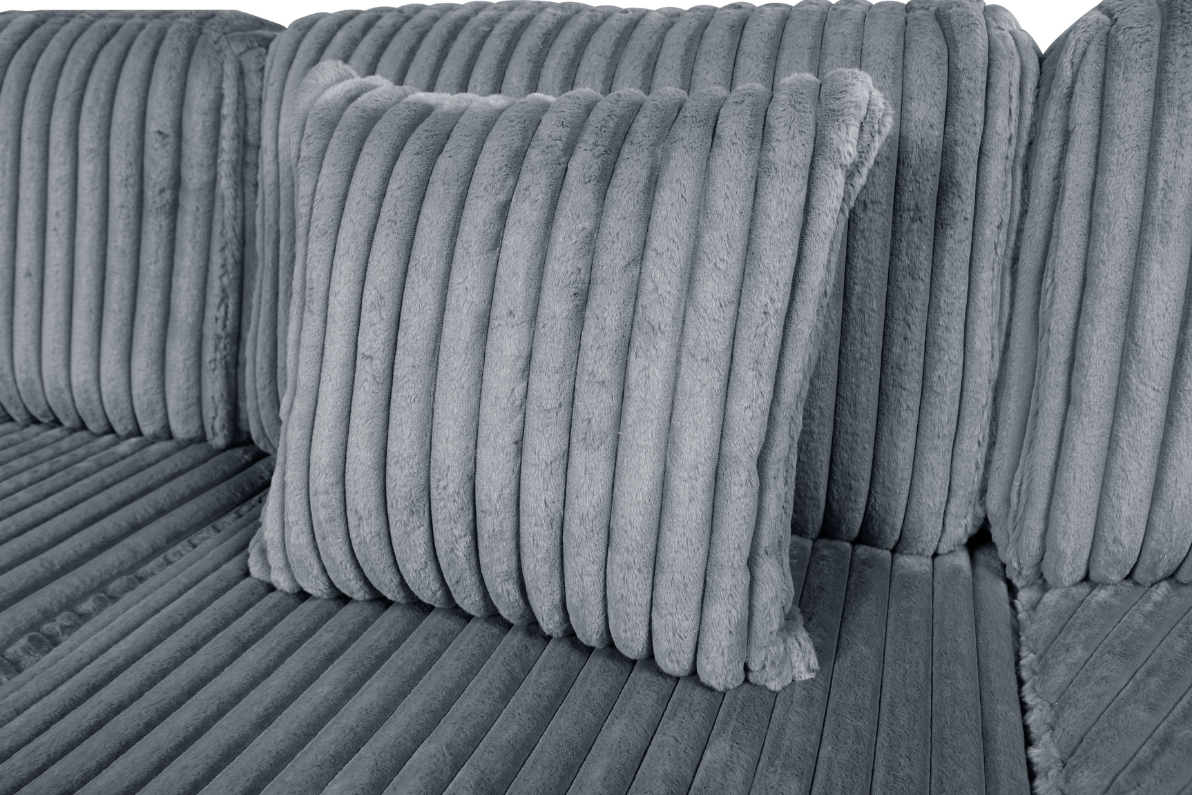 Warwick Gray 4-Piece Sectional with Right Cuddler - Ornate Home