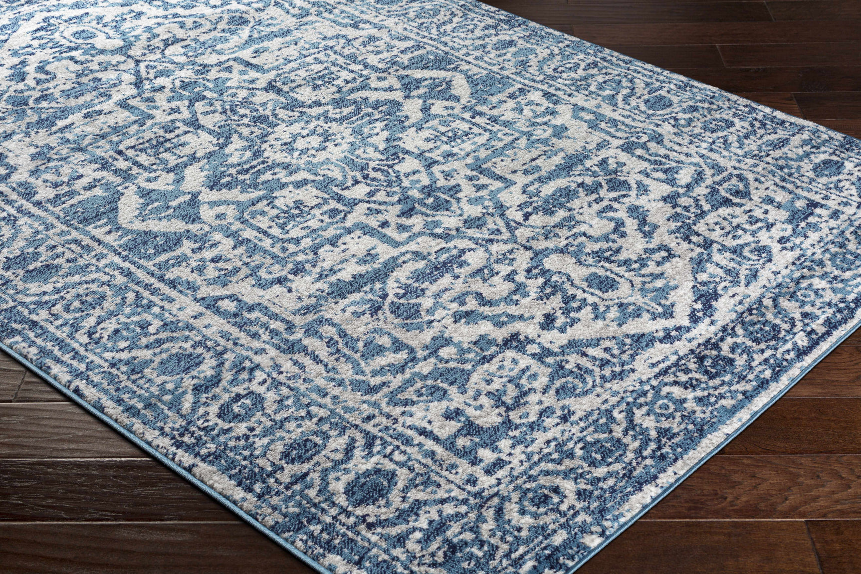 Wellsblue Traditional Rug - Clearance - Ornate Home