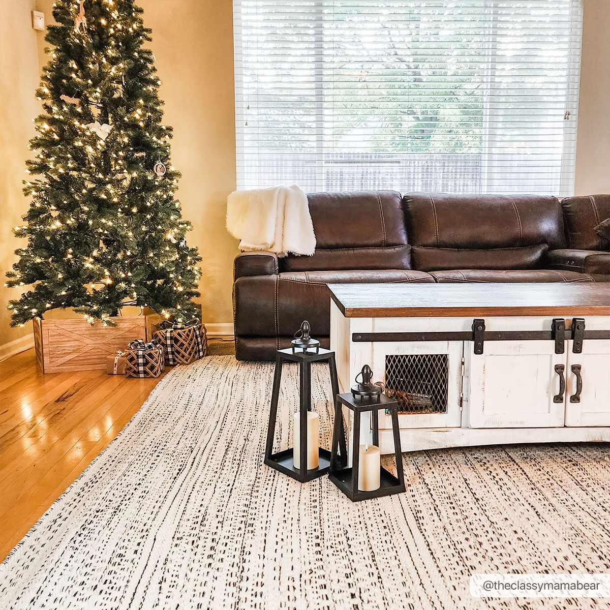 Williford Wool Area Rug - Ornate Home