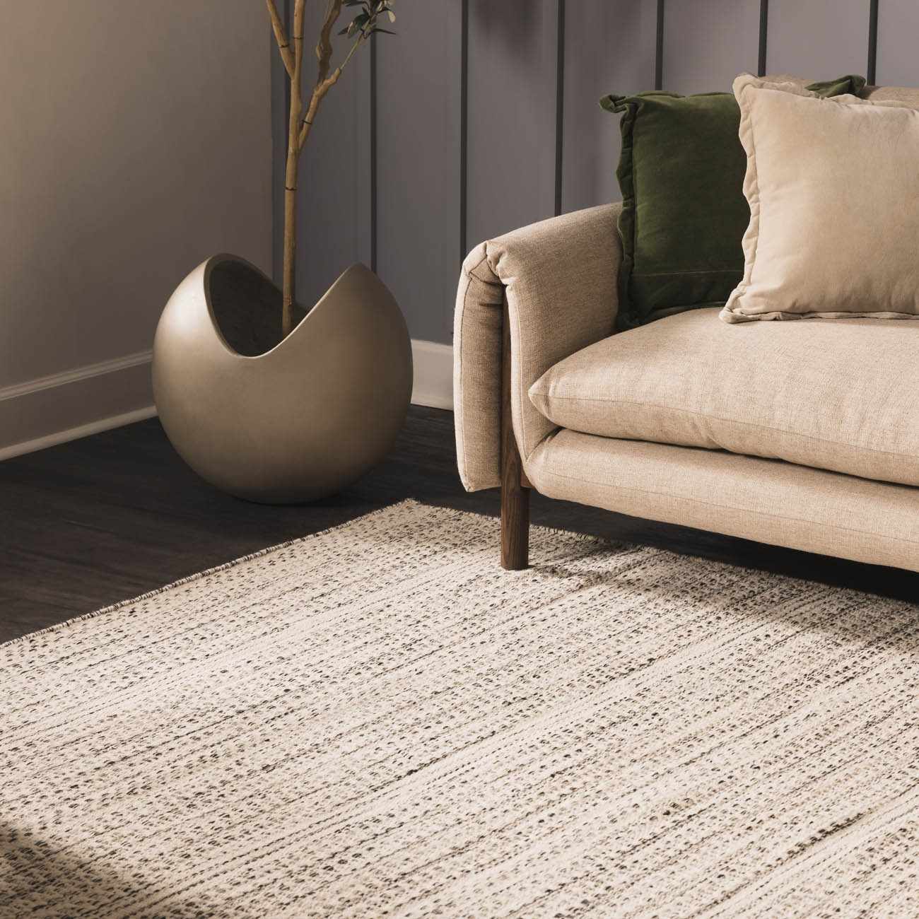 Williford Wool Area Rug - Ornate Home