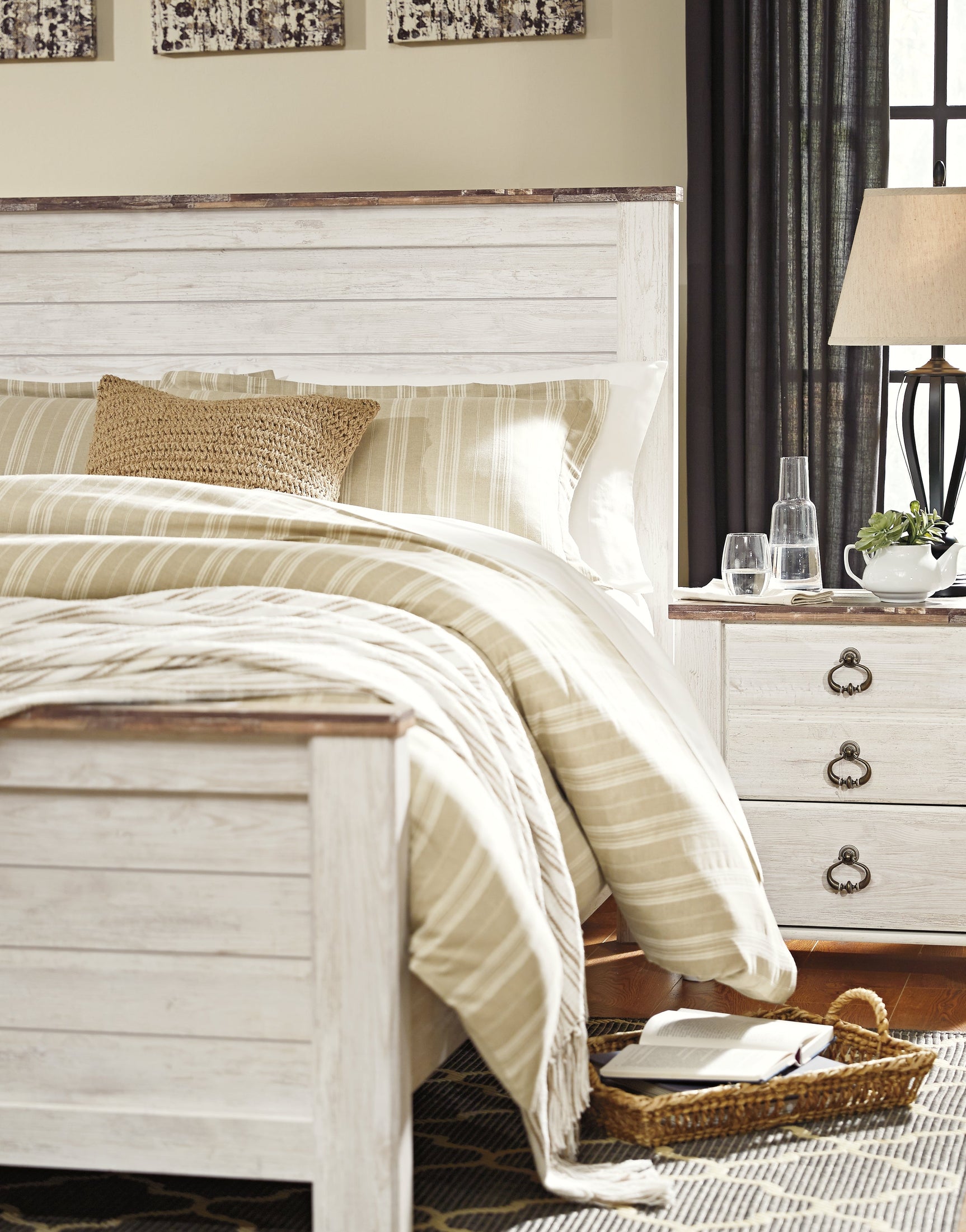 Willowton Whitewash Queen Panel Bed - Ornate Home
