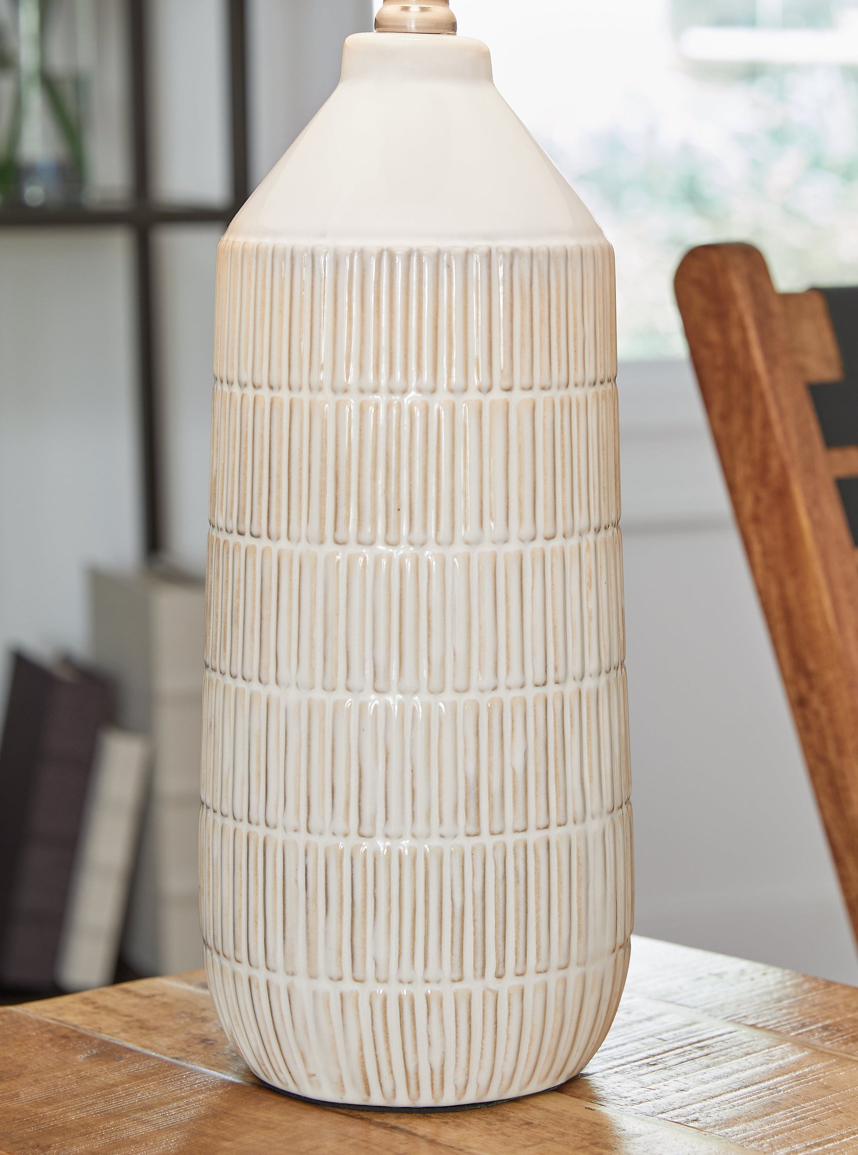 Willport Off White Table Lamp (Set of 2) (Online Special Price) - Ornate Home
