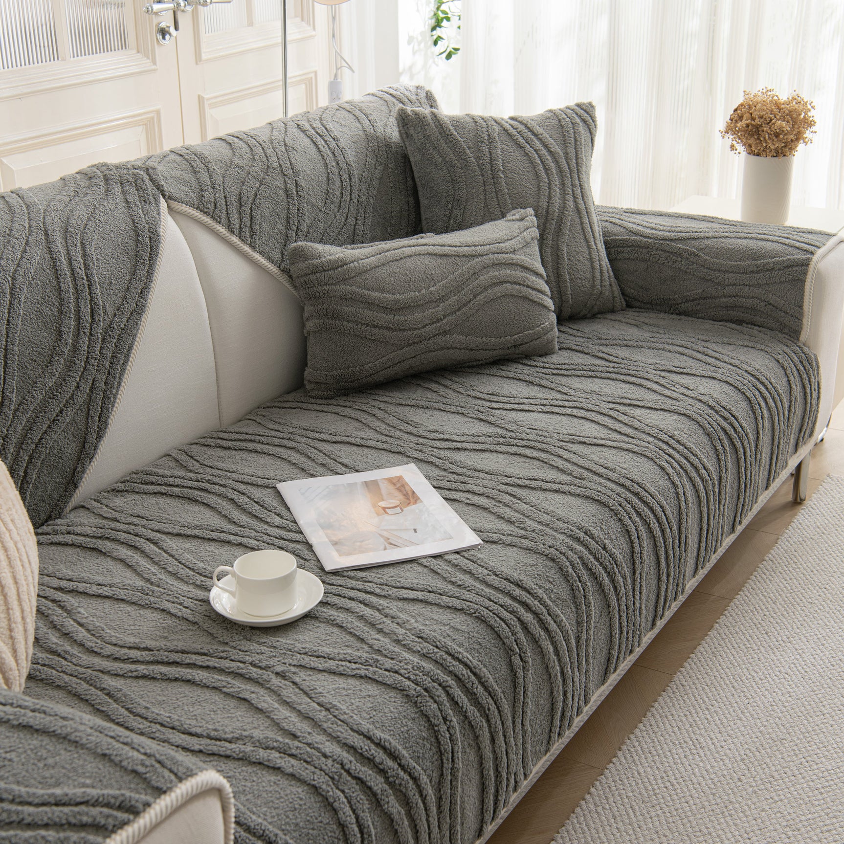Winter Thickened Non-slip Blanket, Three-Dimensional Embossed Cotton Velvet Sofa Cover - Ornate Home