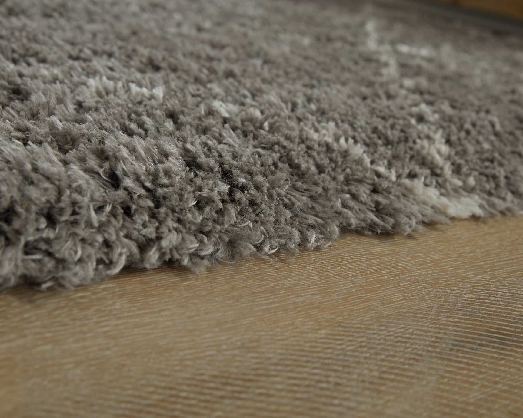 Wrenlow Gray/Cream 8' x 10' Rug - Ornate Home