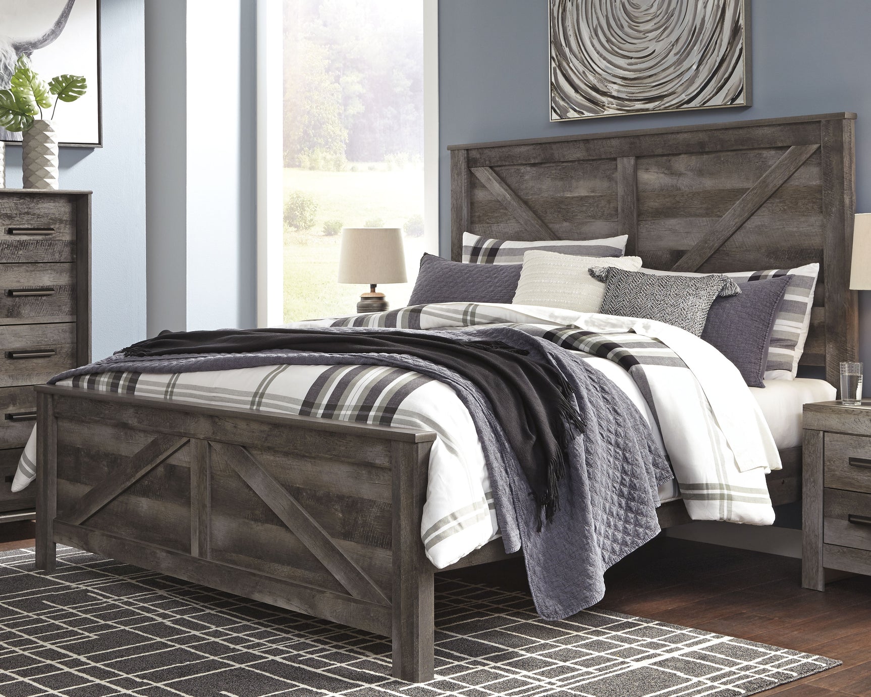 Wynnlow Gray King Crossbuck Panel Bed - Ornate Home