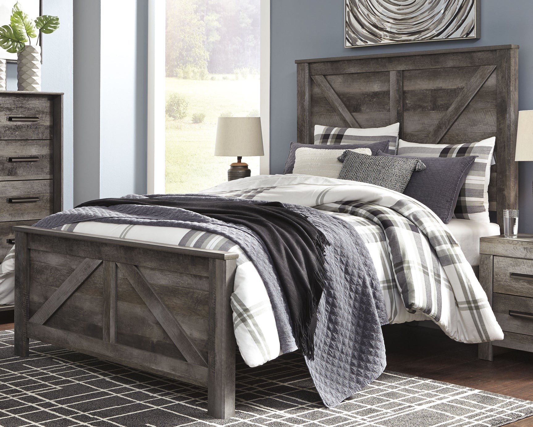 Wynnlow Gray Queen Crossbuck Panel Bed, Dresser and Mirror - Ornate Home