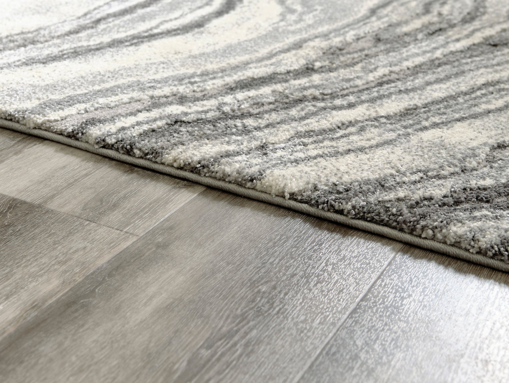 Wysdale Ivory/Gray 5' x 7' Medium Rug - Ornate Home