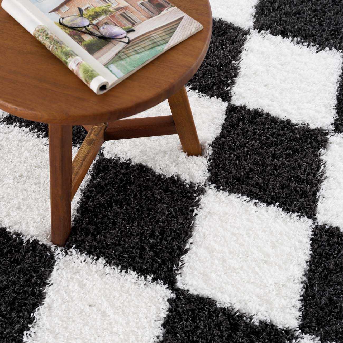 Zahur Black & White Diamond Area Rug - Clearance - Ornate Home
