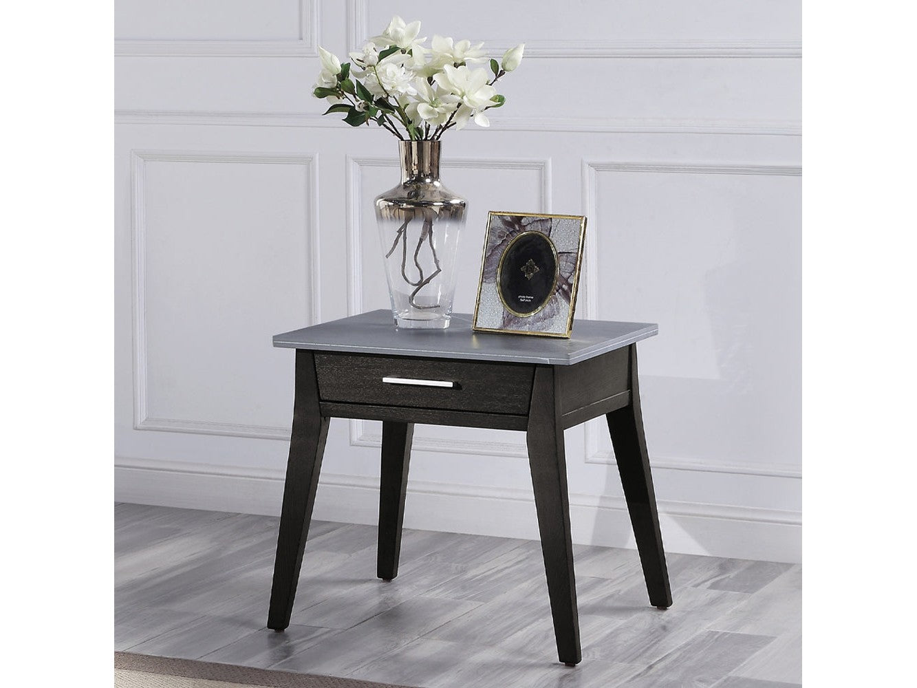 Zemocryss End Table - Ornate Home