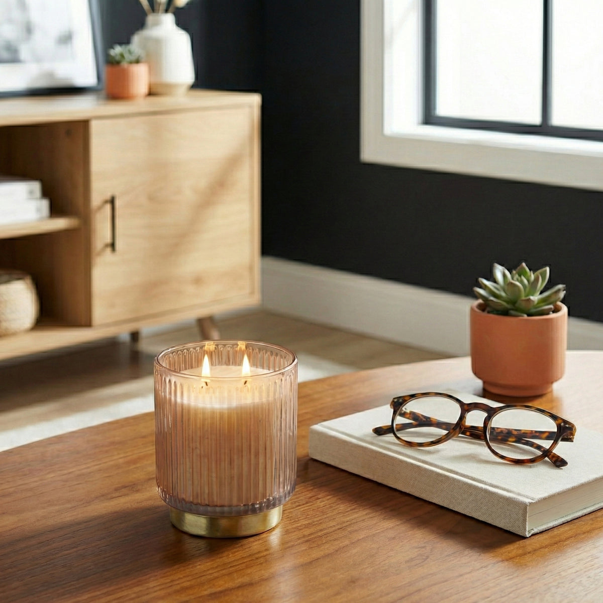 Hoperun Amber/Gold Vanilla Glass Candle on Base