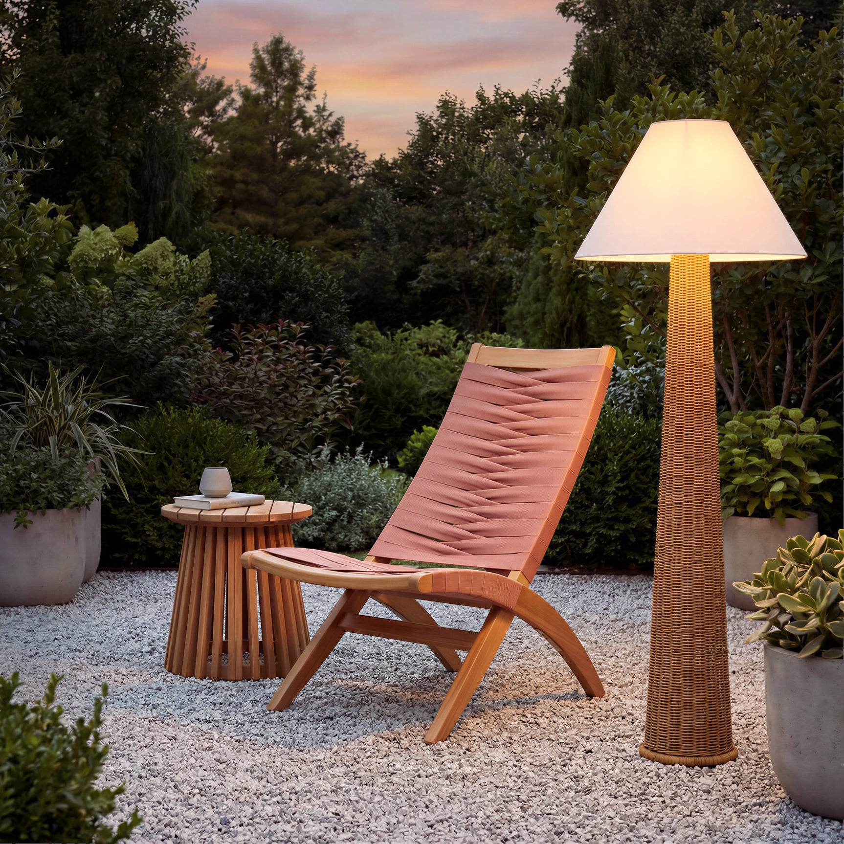 Palmia Natural Solar Floor Lamp