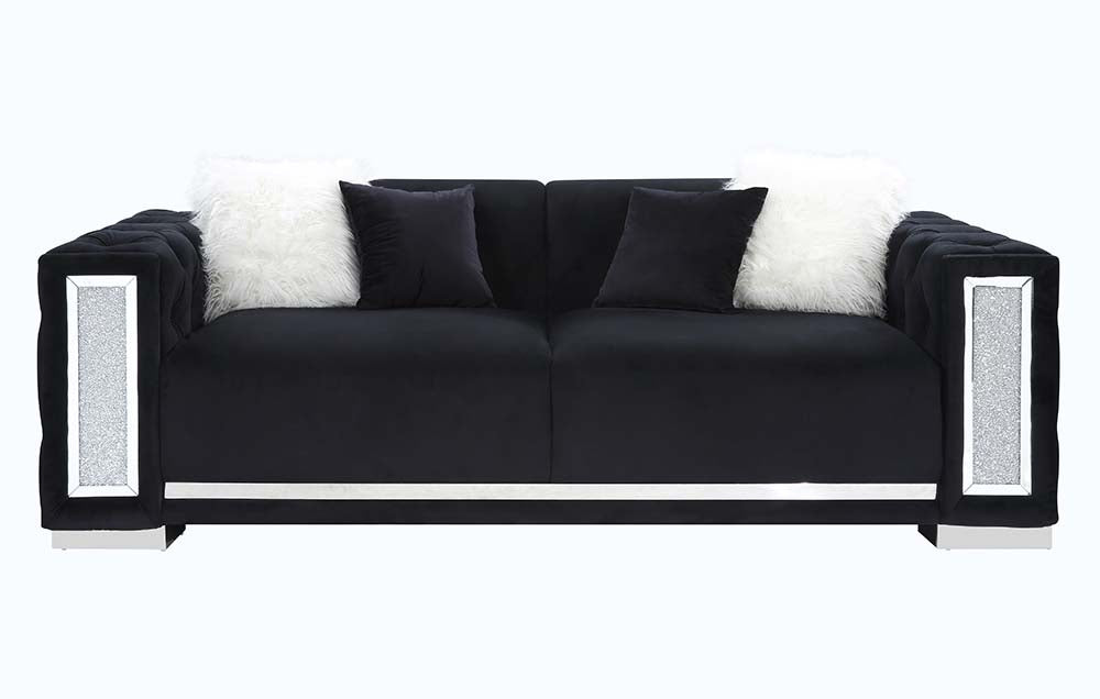 Trislar Black Sofa w/ 4 Pillows