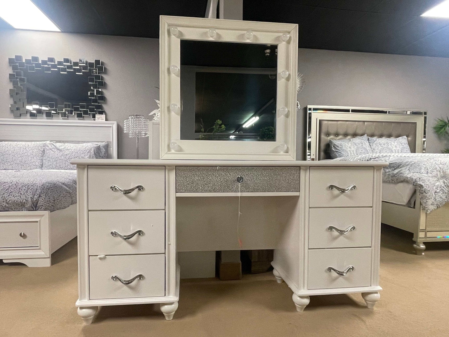 Barzini White 7 Drawer Vanity Desk w/ Lighted Mirror - Ornate Home