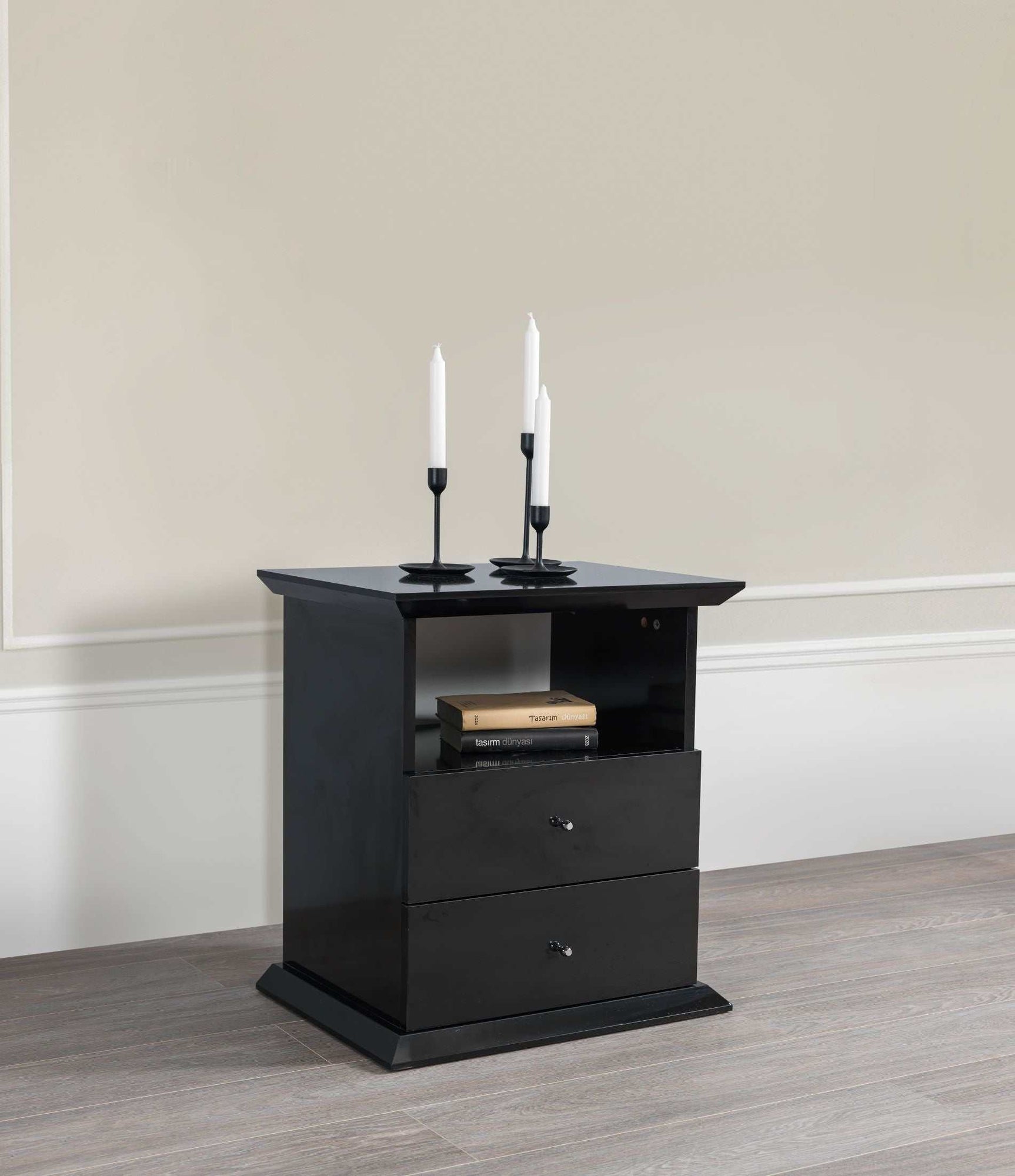 Erika Black 4-Piece Queen Bedroom Set - Ornate Home