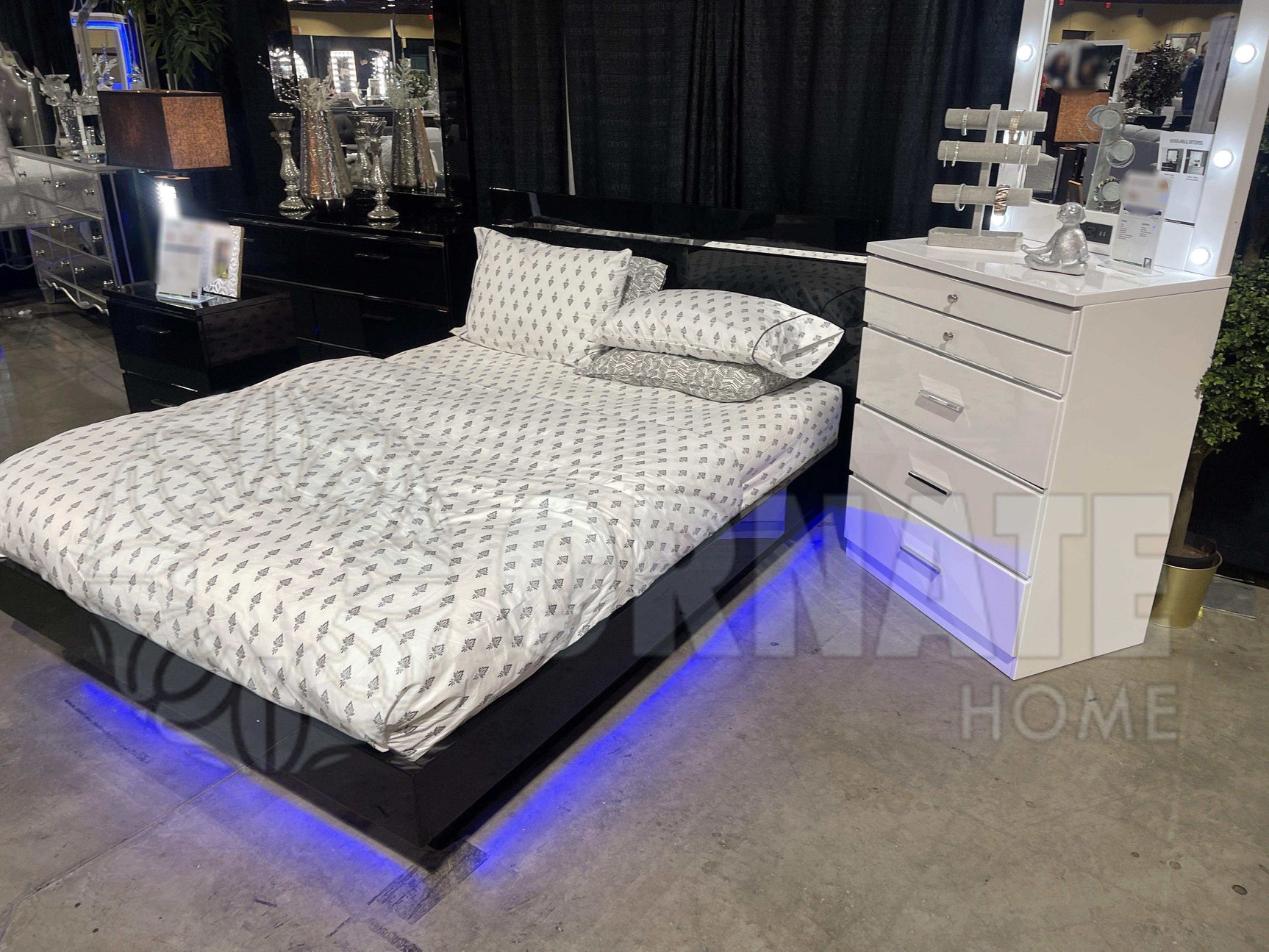 Erlach Black & Chrome Cal. King Panel Bed - Ornate Home