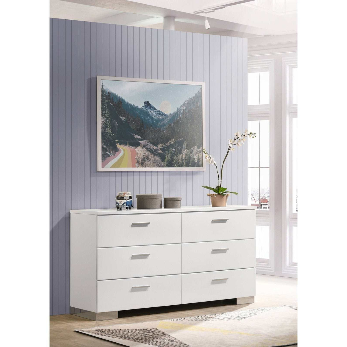 Coaster Felicity Glossy White Dresser