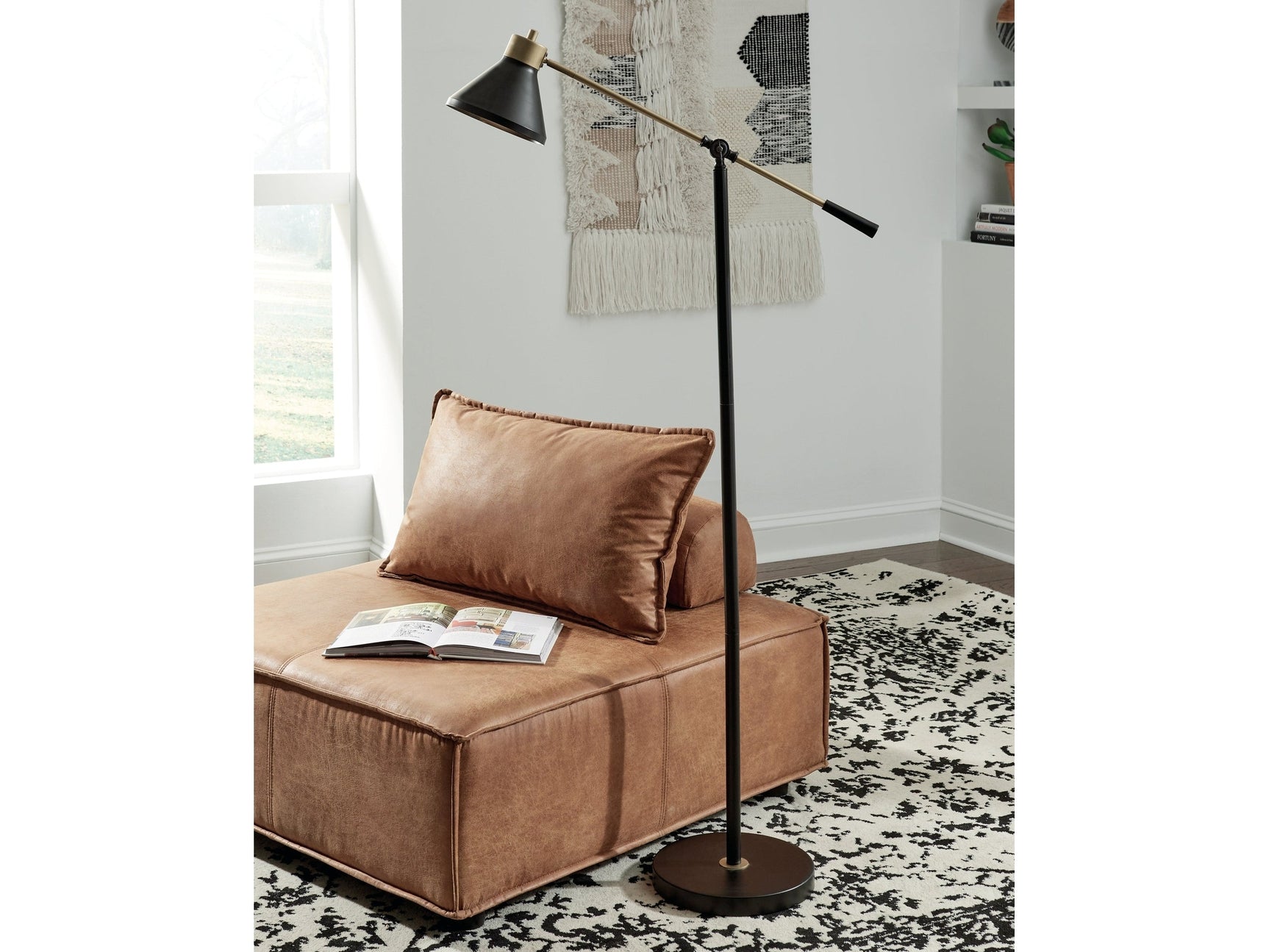 Garville Floor Lamp Black/Gold Finish - Ornate Home