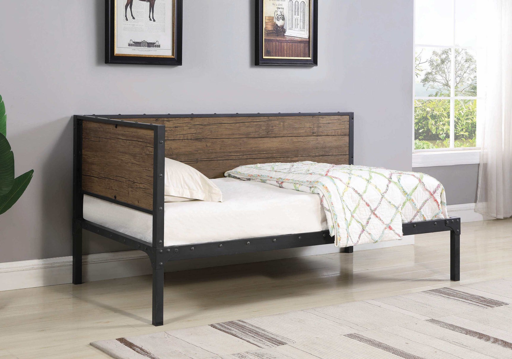 Getler Weathered Chestnut & Black Daybed - Ornate Home