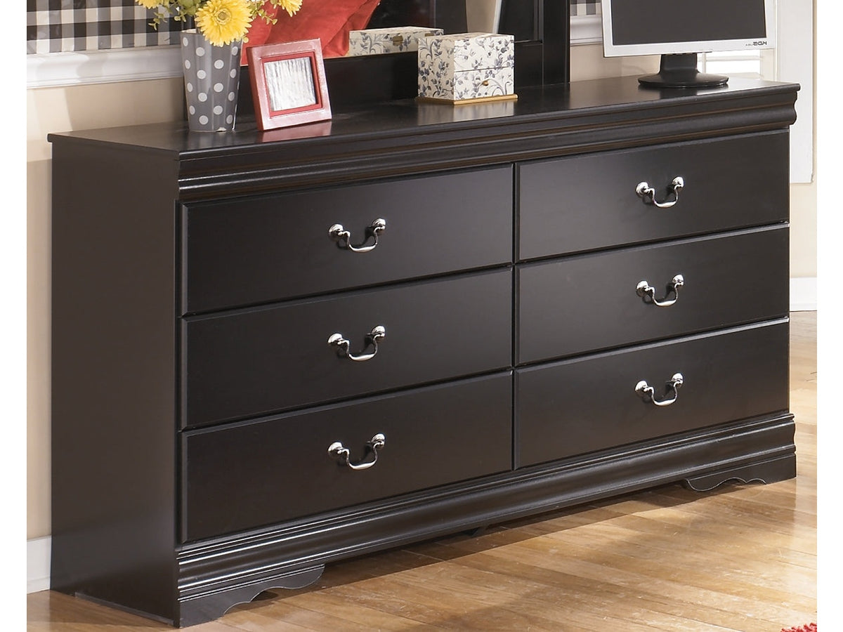 Ashley Furniture Huey Vineyard Black Dresser