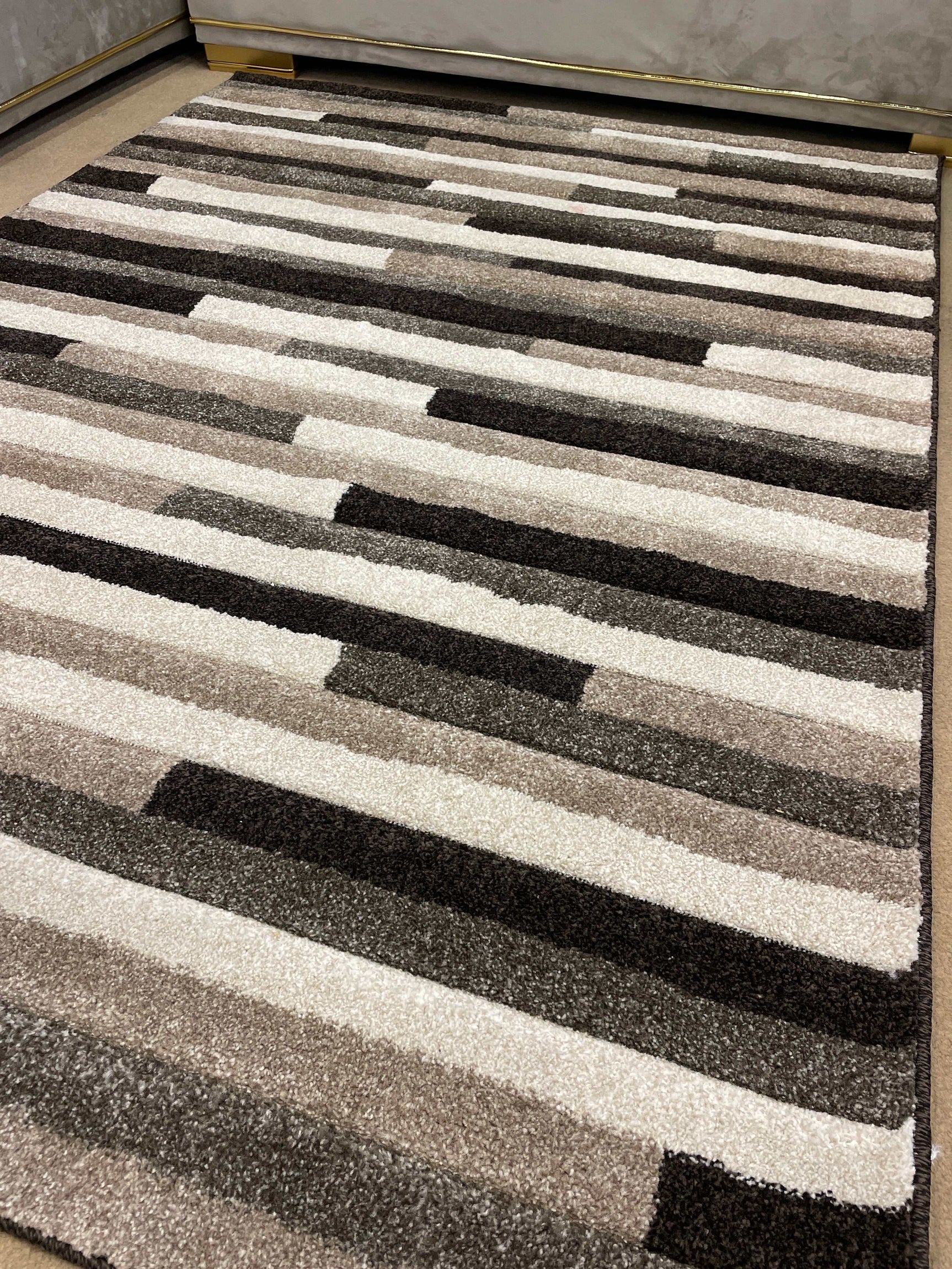 Ibiza Beige & Cream Area Medium Rug 4'3" x 5'10" - Ornate Home