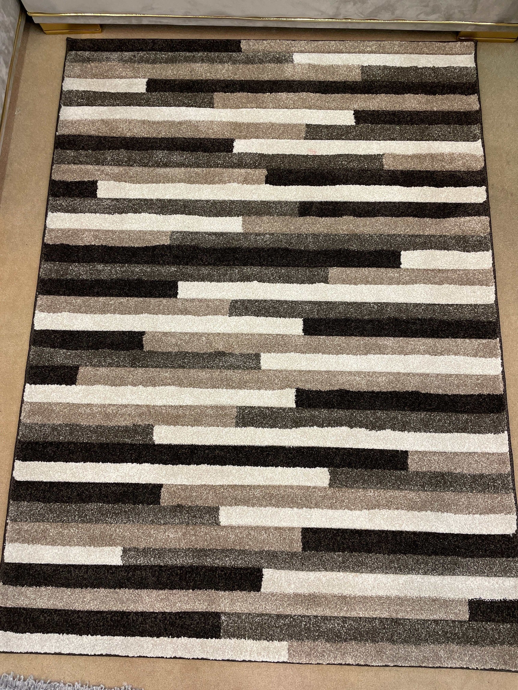 Ibiza Beige & Cream Area Medium Rug 4'3" x 5'10" - Ornate Home