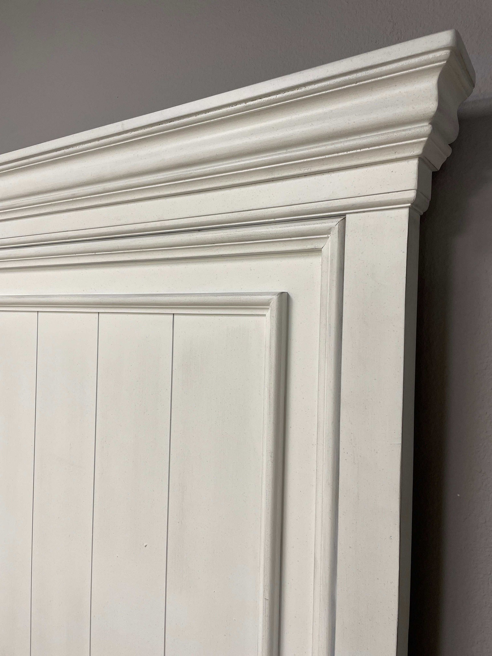 Kanwyn Whitewash Queen Bedroom Set / 3pc - Ornate Home