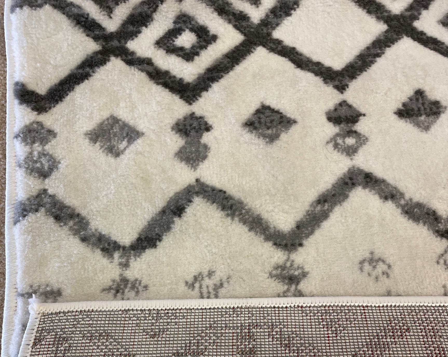 Laguna Trellis Tribal Diamond Stripes Area Rug - Ornate Home