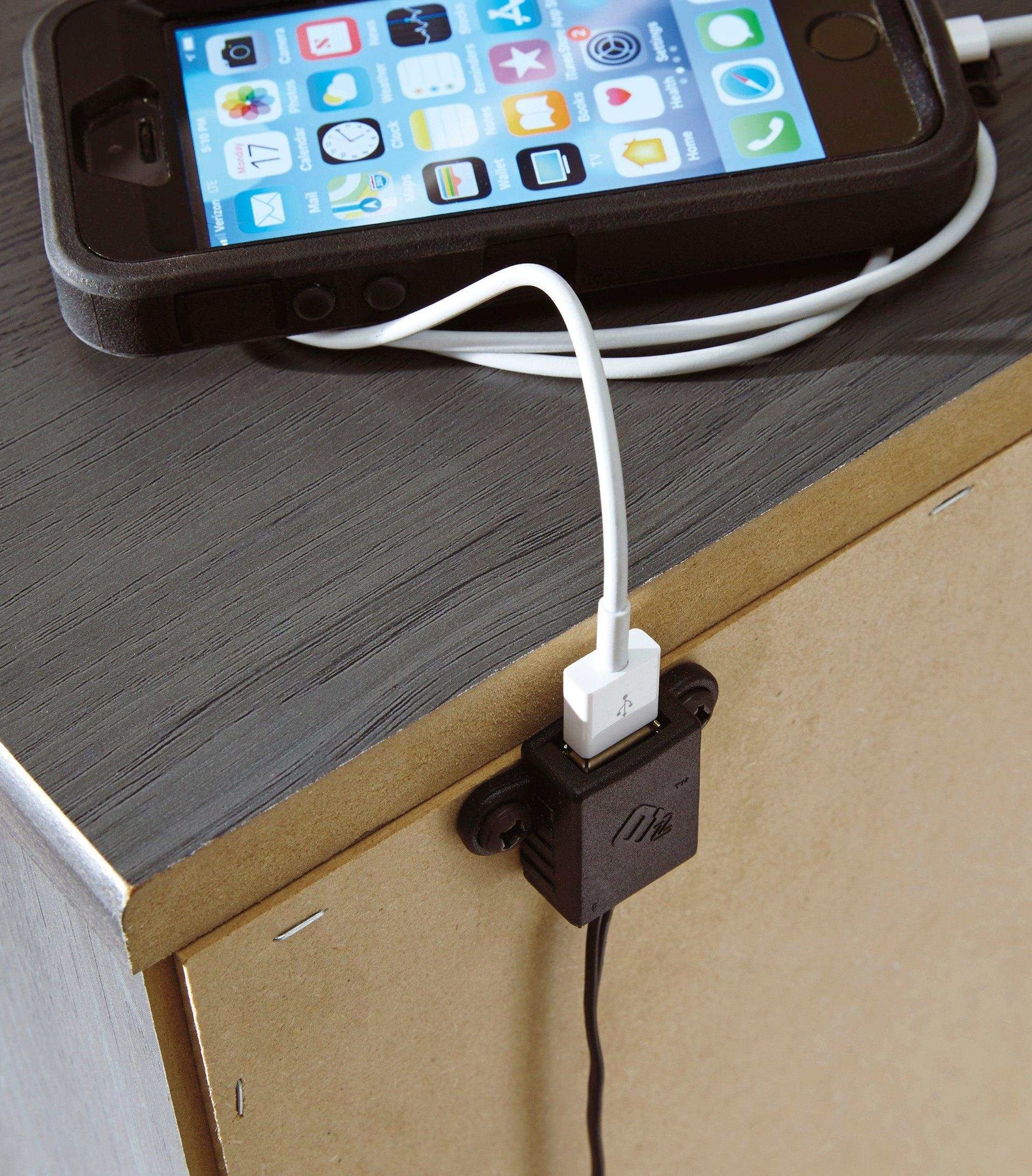 Lodanna Gray Queen Panel Bed w/ LED Bedroom Set / 4pc - Ornate Home