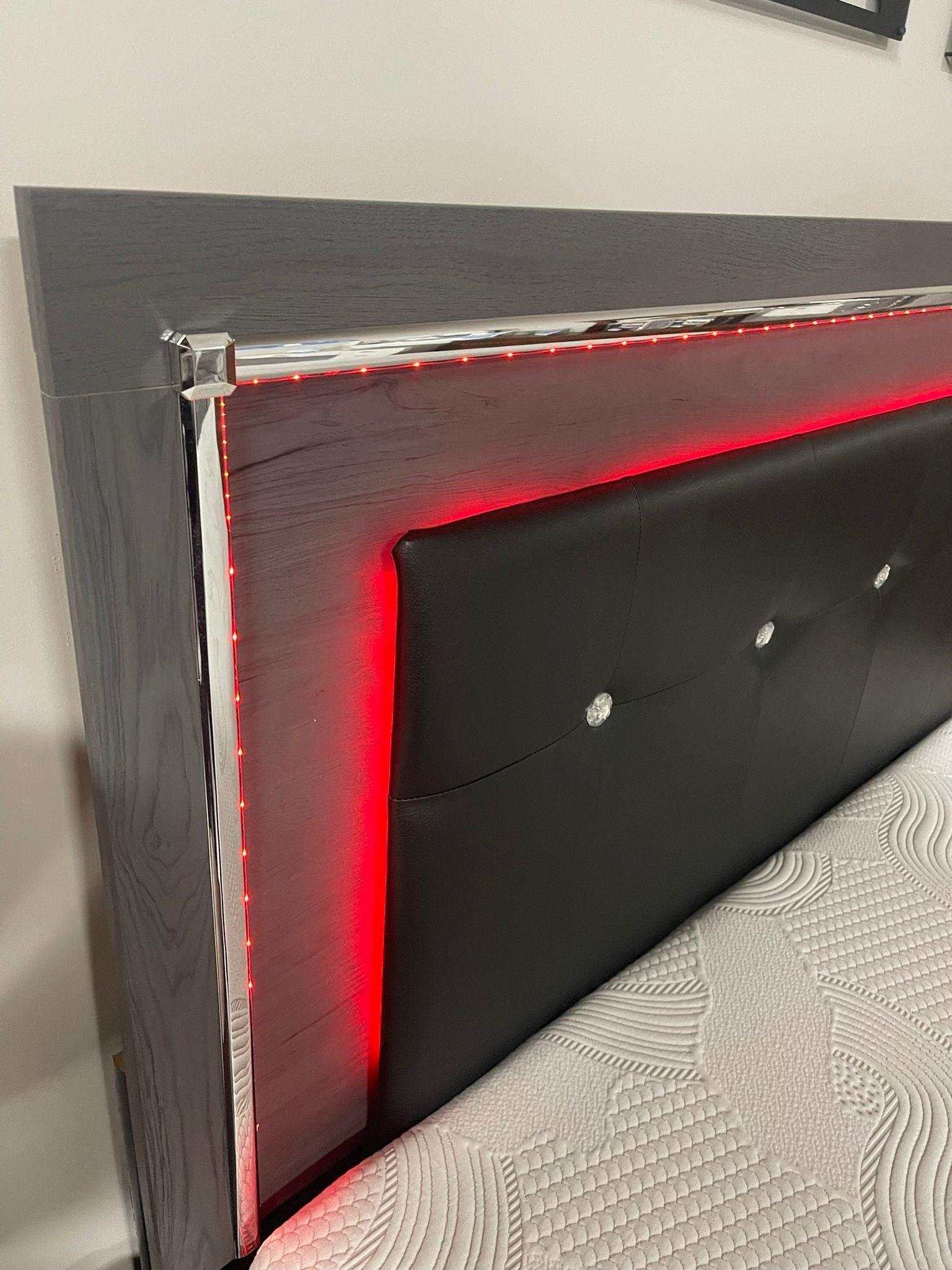 Lodanna Gray Queen Panel Bed w/ LED - Ornate Home