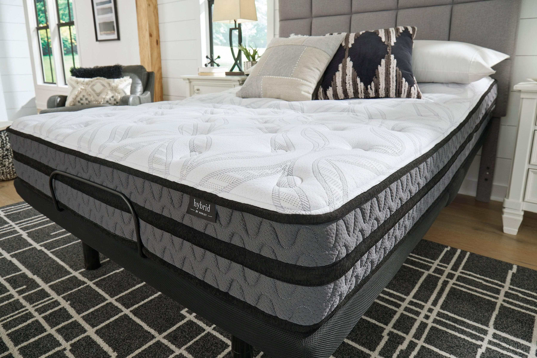 Pocketed Hybrid 10 Inch Mattress Medium - Ornate Home