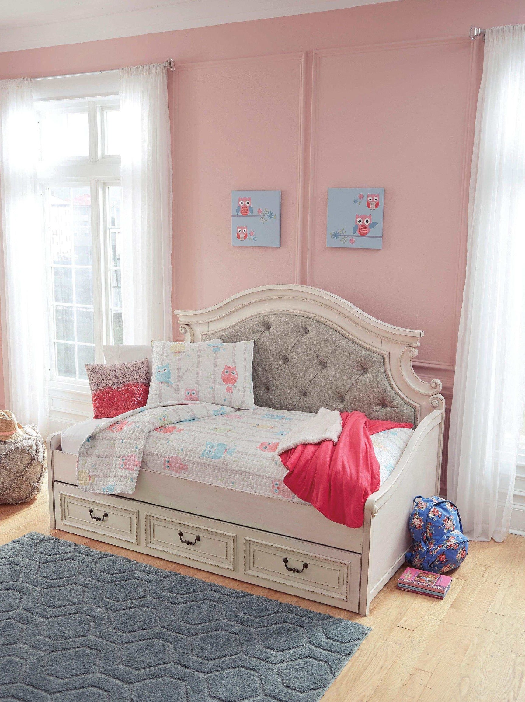 Realyn Twin Daybed w/ One Large Storage Drawer - Ornate Home