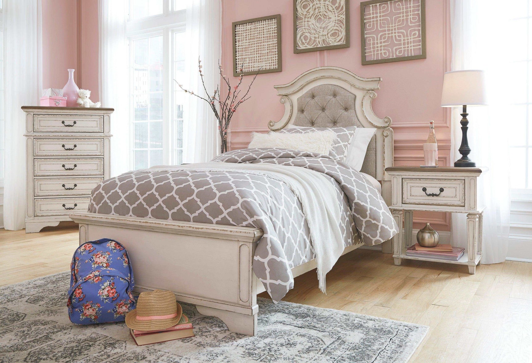 Realyn Twin Panel Bed - Ornate Home