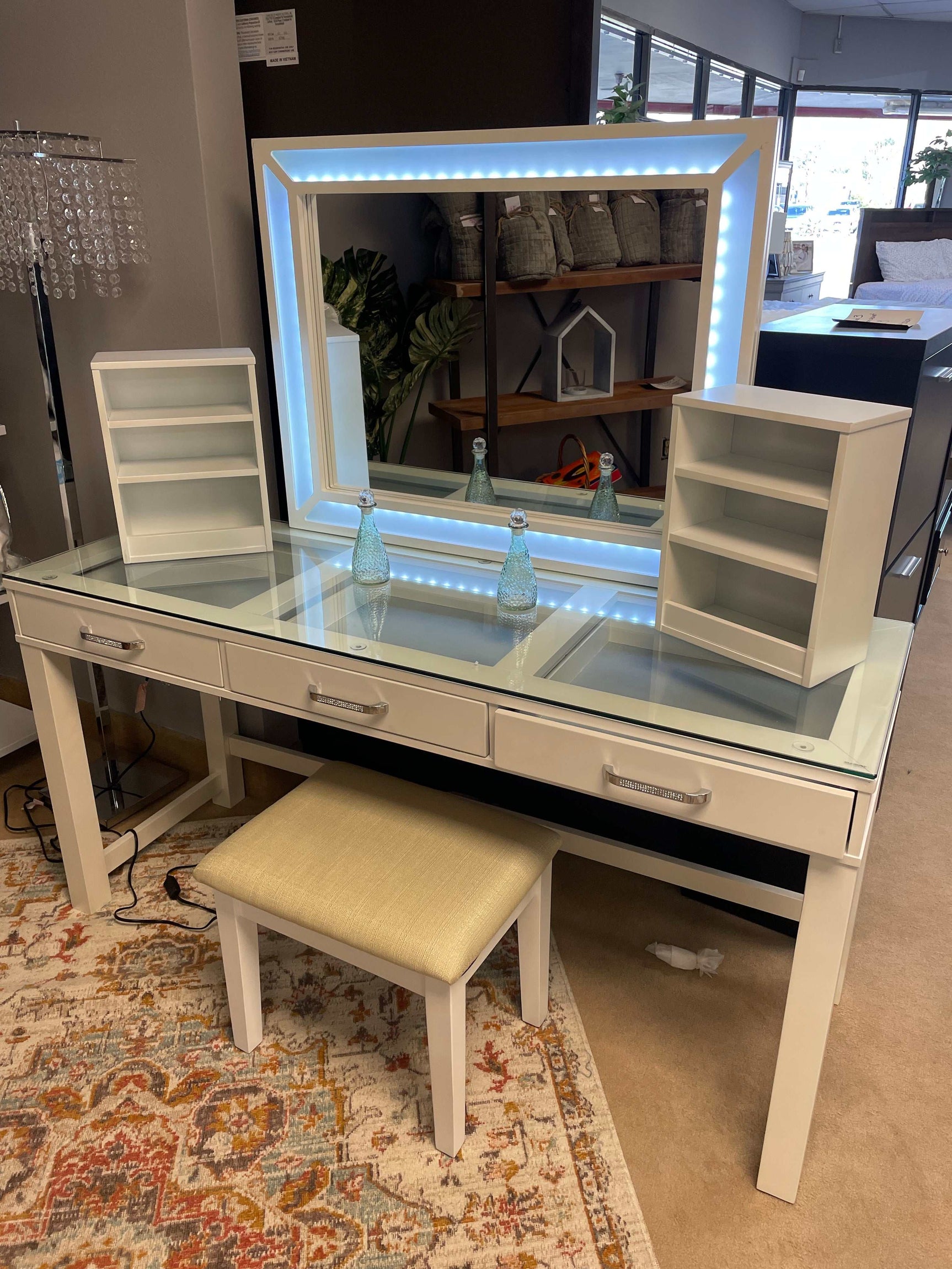 Stephanie White Vanity Set / 3pc - Ornate Home