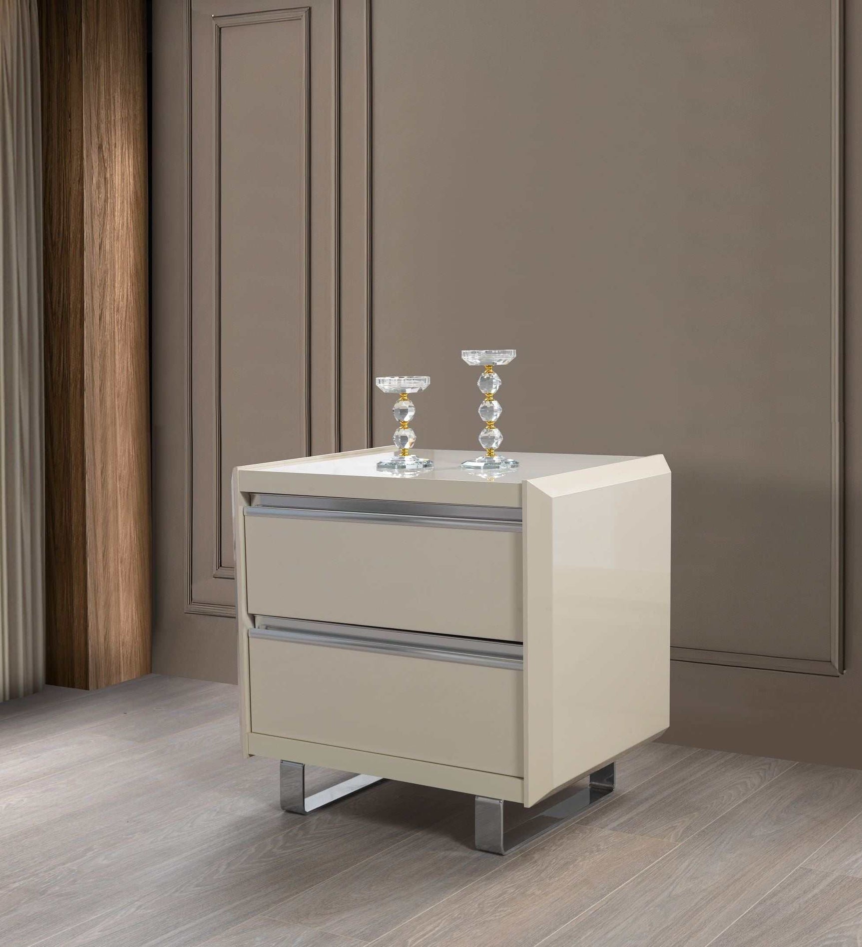 Viola Cream High Gloss Lacquer 4-Piece Queen Bedroom Set - Ornate Home