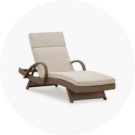 Outdoor Lounge Chairs
