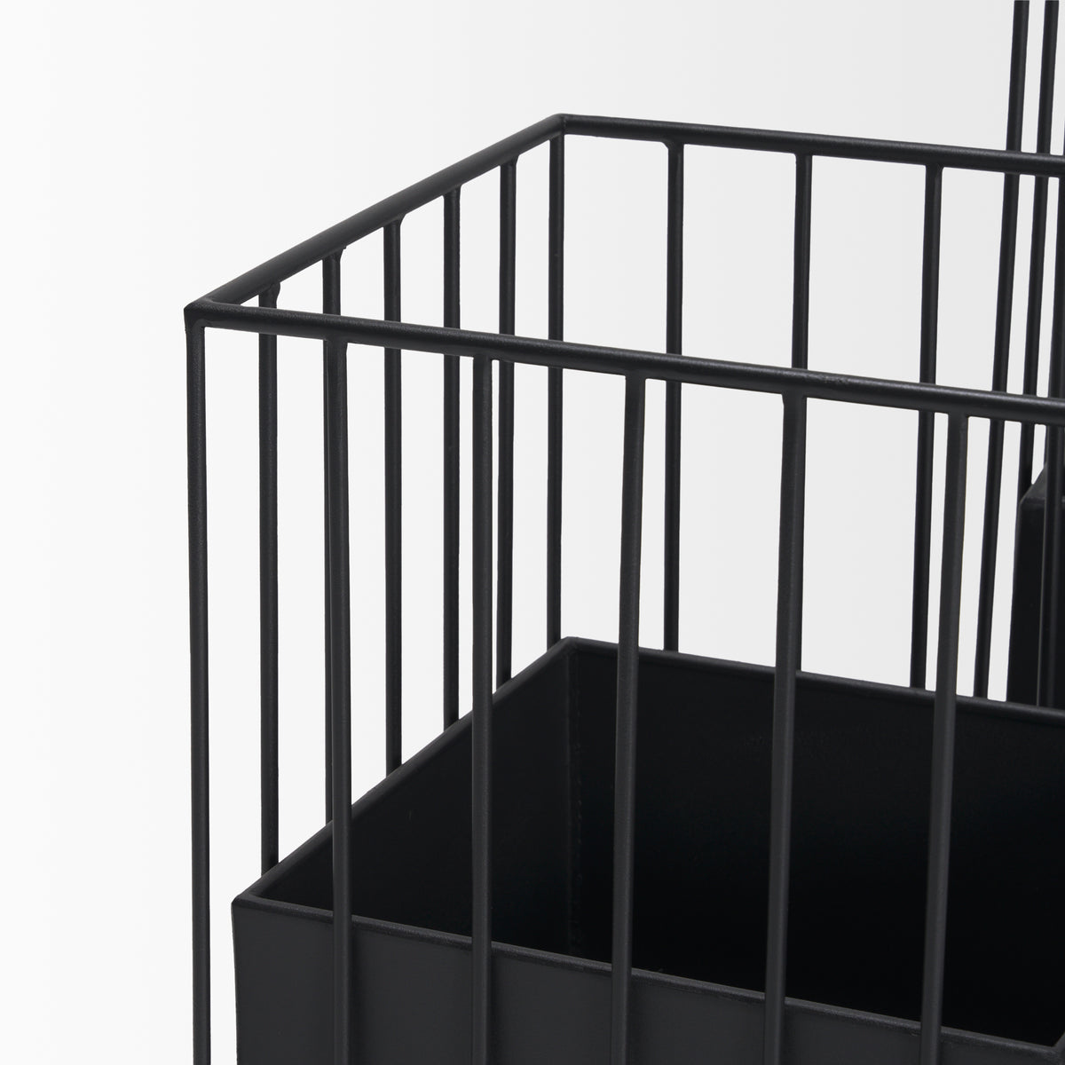 Verna Matte Black Wire Cage Metal Planters (Set of 2)