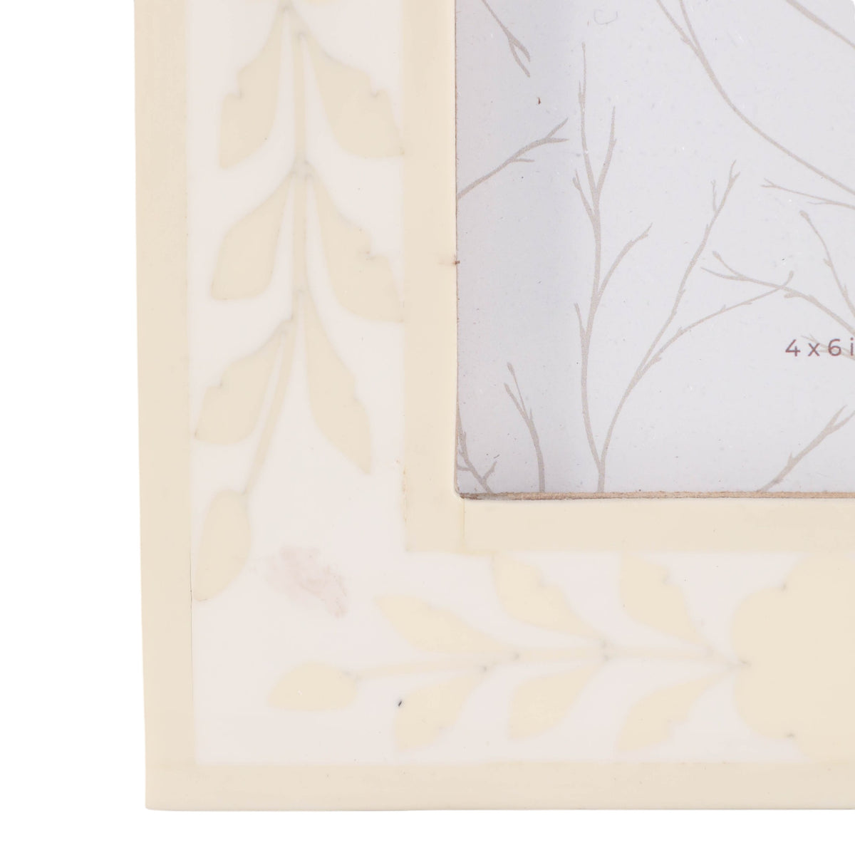 Fargooak White/Cream 4x6 Petals Photo Frame