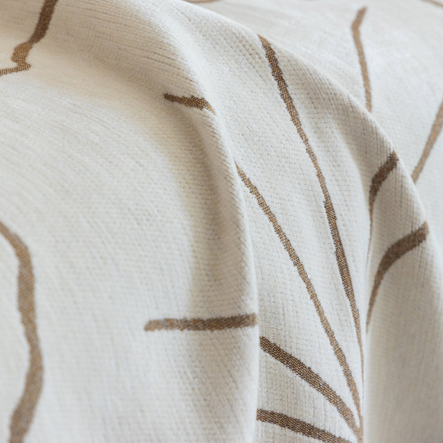 Cozy Couch Throw Blanket with Tassels, Jacquard Leaf Pattern Furniture Protector