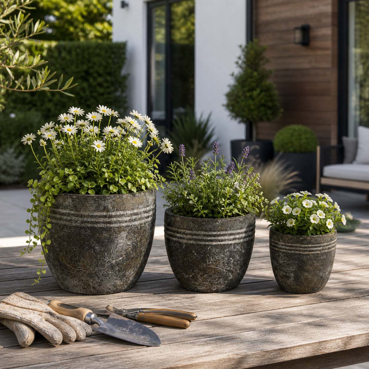 Edgegate Brown Planters (Set of 3)