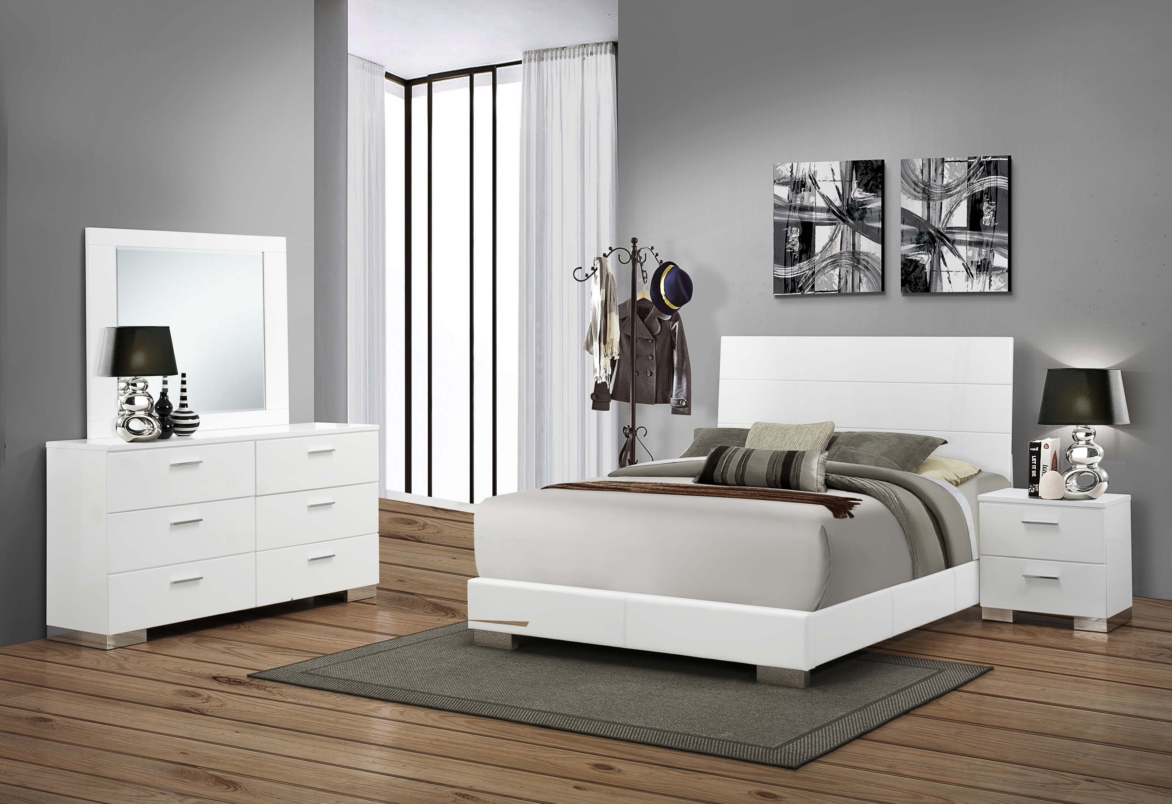 Felicity White High Gloss 4-piece Eastern King Bedroom Set with Panel Bed - Ornate Home