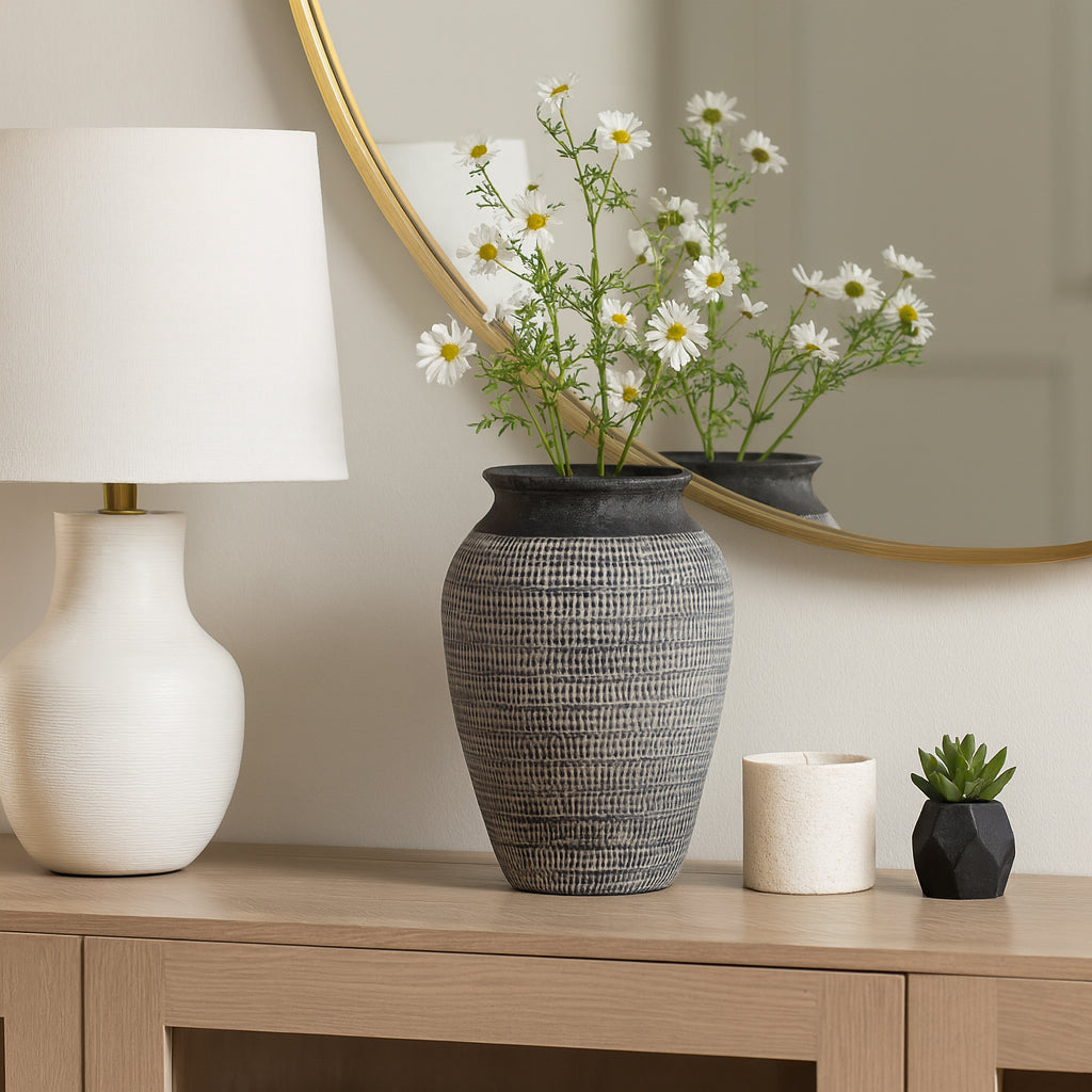 Carlinlake Black Vase